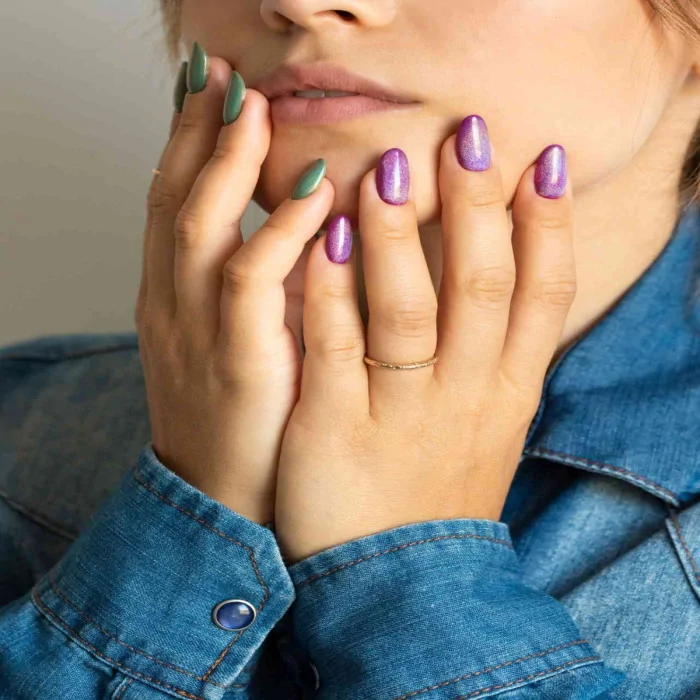 Unghie Cat’s Eyes: il trend dello smalto magnetico